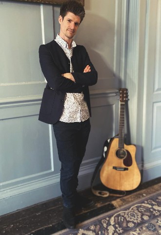 Llwyn Country House wedding music Morgan & Melville acoustic duo