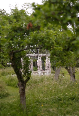 Berwick Lodge Gardens & Aphrodites Dome