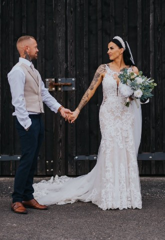 ceremony wiltshire london estate wedding rustic barn