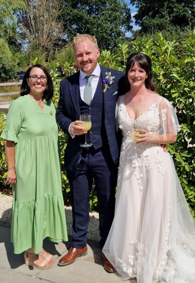 Mr and Mrs Laycock a wedding at Silchester Farm 