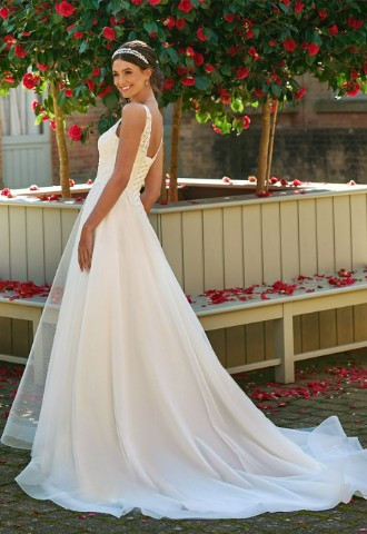 wed2b Designer Bridal Outlet in Cardiff