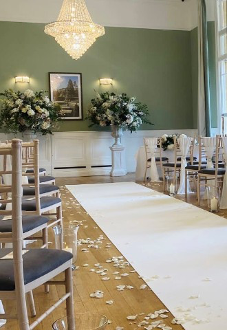 ceremony_at_easthampstead_park_hotel_berkshire