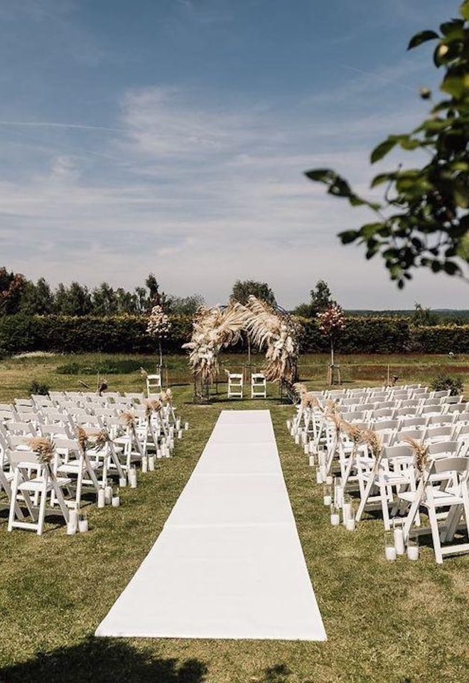 Cain Manor outdoor ceremony