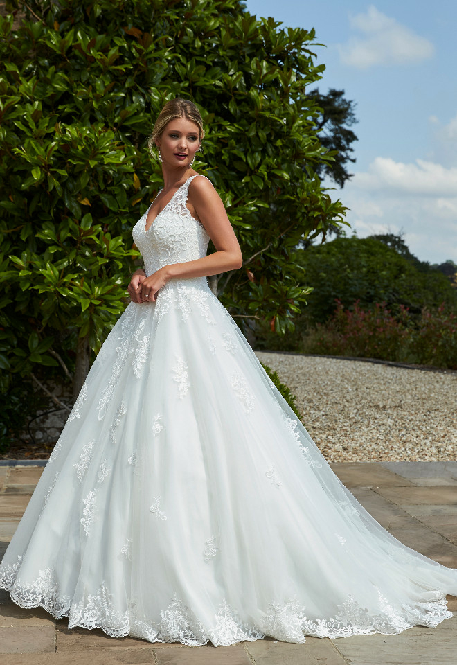 Romantica - Countess - Brides Visited