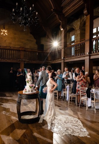 weddings cutting the cake at achnagairn castle scotland
