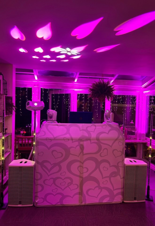 The Folly, Oxford. Wedding Disco, Oxfordshire. White Wedding Disco