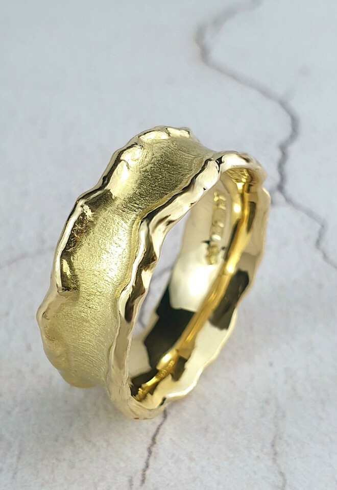 Bespoke 18ct gold wedding ring with melted edges