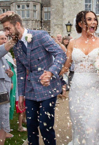 Confetti moment at wedding