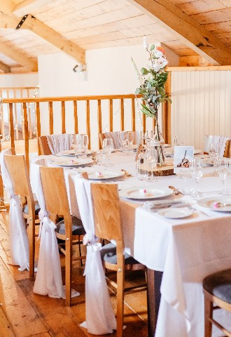 manor-estate-wiltshire-wedding-venue