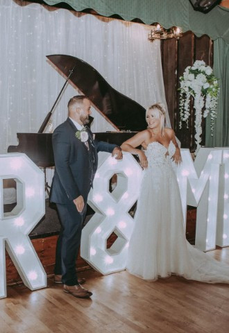Mr & MRS