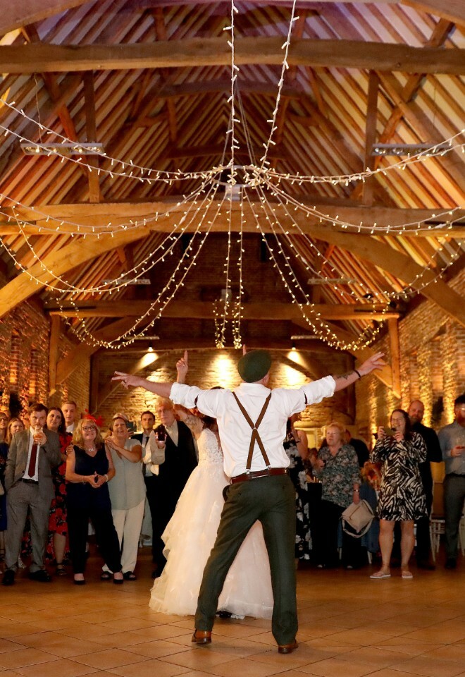 First Dance to Open the Dance Floor in the right way, get into the vibe