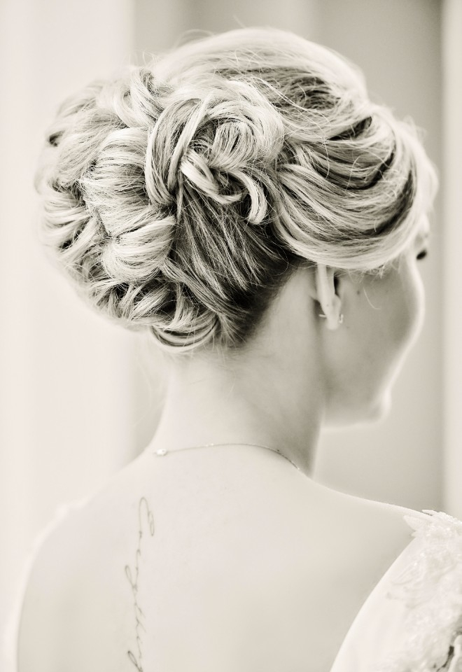 Bride hairstyle at Broadlands Estates wedding by Stuart Wood