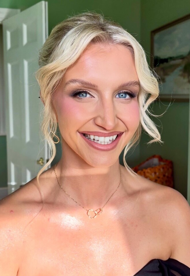 Soft glam bridesmaid look