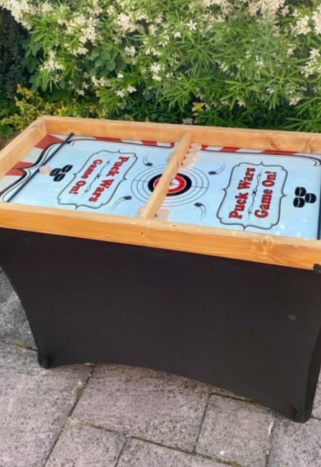 air hockey carinval game hire, buckinghamshire