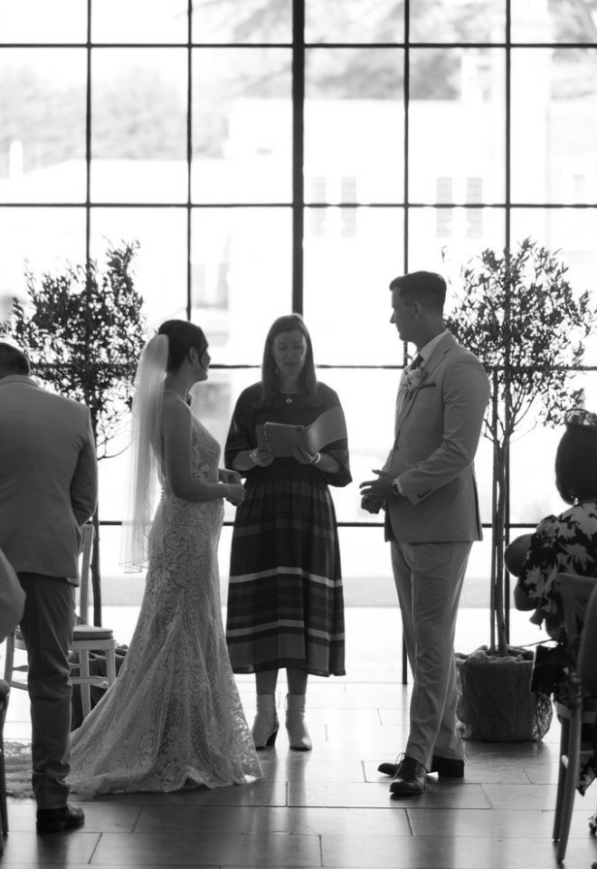 Recommended - Wedding Celebrant-Newbury-Berkshire-The Post Barn- Jade Greenbrooke Photographer at The Post Barn