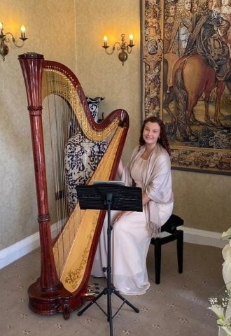 Harpist Lucy Bishop available for wedding music in Warwickshire & The Cotswolds