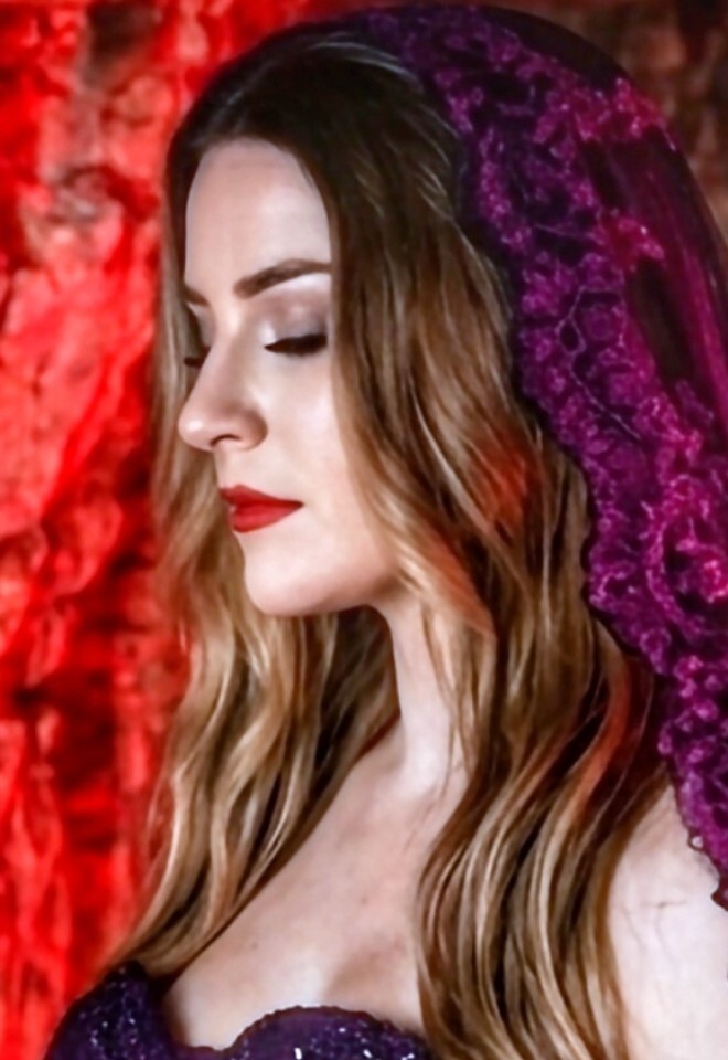 Alternative wedding photoshoot