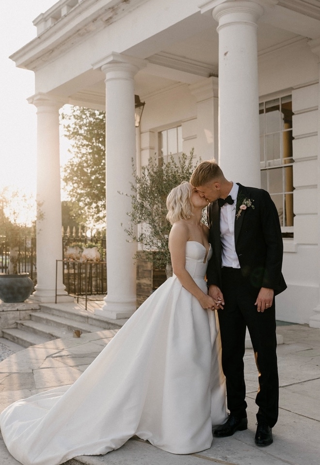 Bride & Groom at Courtyard 