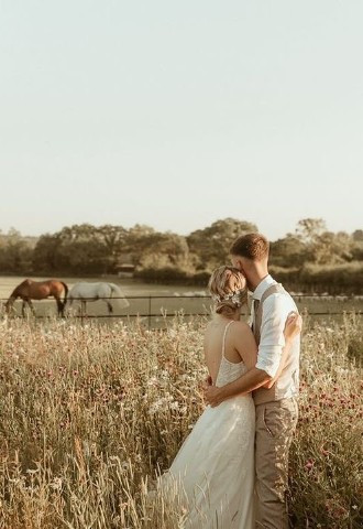 Country life wedding, horses Crockwell Farm Daventry