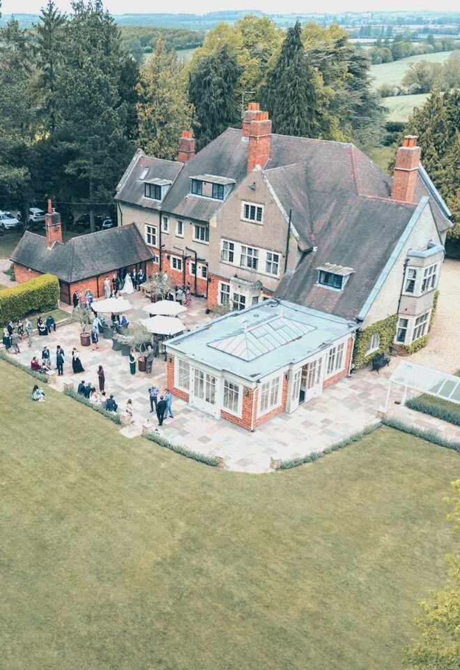 Exclusive Northamptonshire country wedding venue 