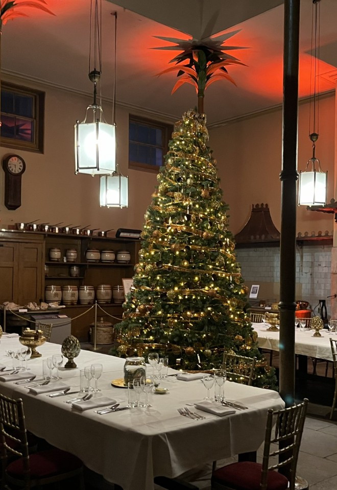 Royal Palace Christmas Wedding