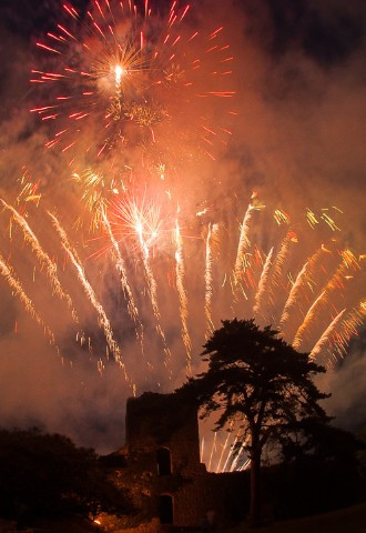 AJ Pyrotechnics Fireworks Entertainment Kent