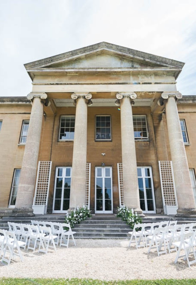 The Stunning Backdrop for an outdoor wedding 