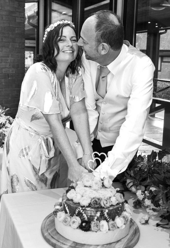 Cutting the cake (www.davecoxphoto.co.uk)