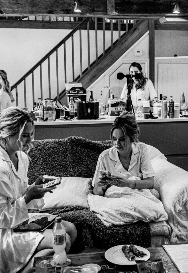 Bridal party getting ready 