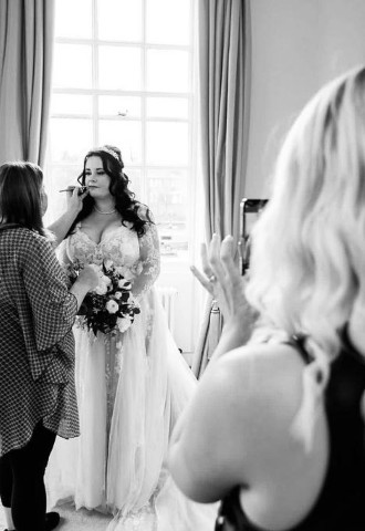 MB Events capturing makeup touch ups for social media