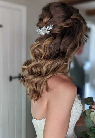 Modern waves half up half down 