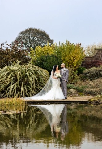 outdoor wedding photos