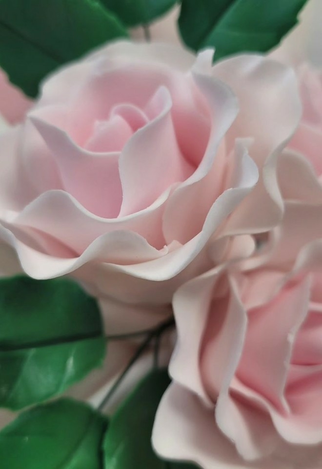 Decorative iced flowers