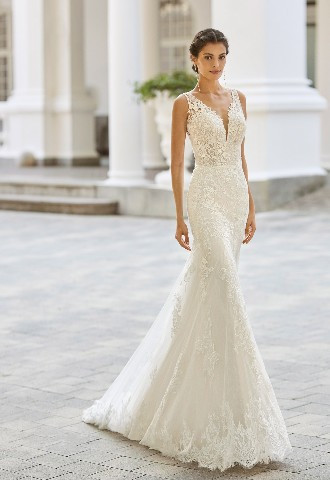 Adriana Alier Sapporo lace bodice wedding dress