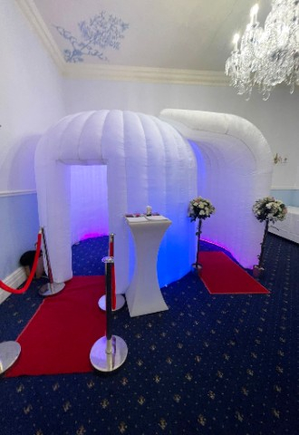 Igloo Booth Wedding Photobooth Setup