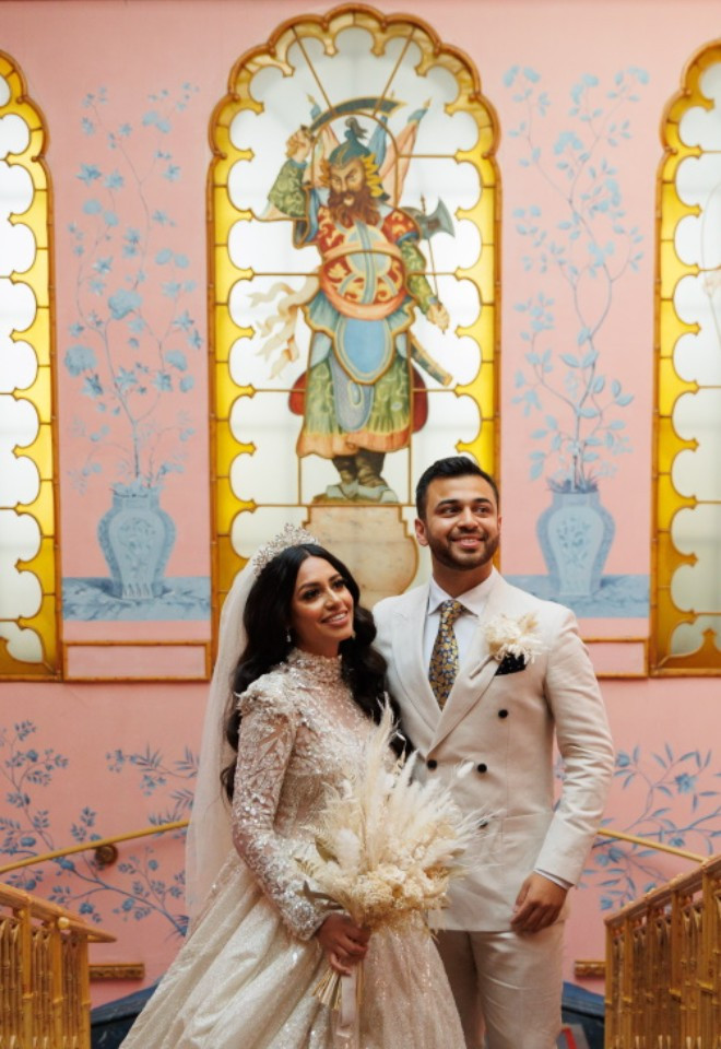 South Staircase Couple - Memoirz Photography 
