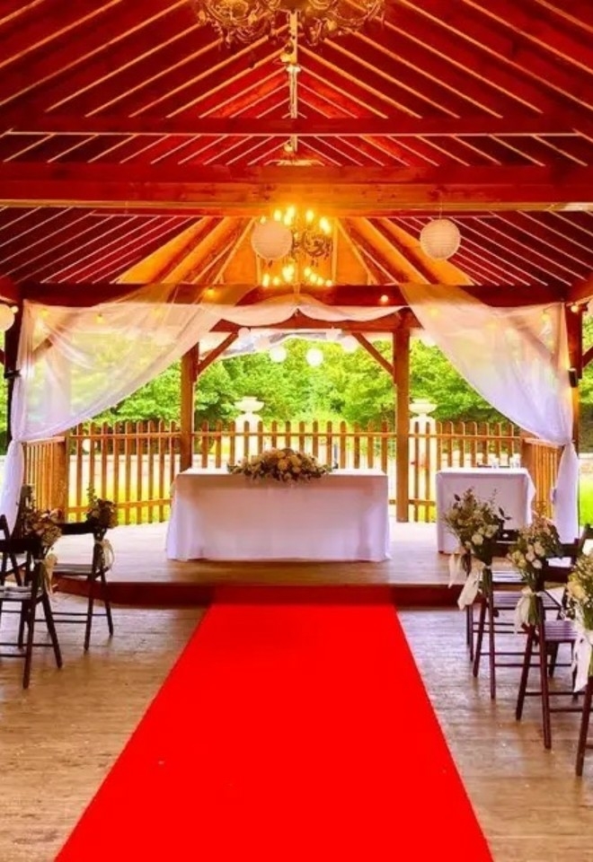 Elmhay Park Italian Garden Ceremony Area