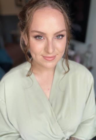 Soft Glam Bridesmaid Makeup