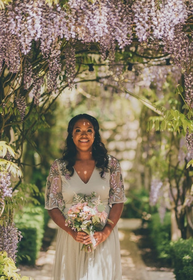 Tythe | Oxfordshire Wedding Venue | Outdoor Wisteria Wedding Aisle