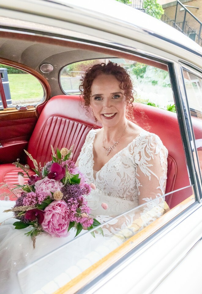The stunning bride (www.davecoxphoto.co.uk)