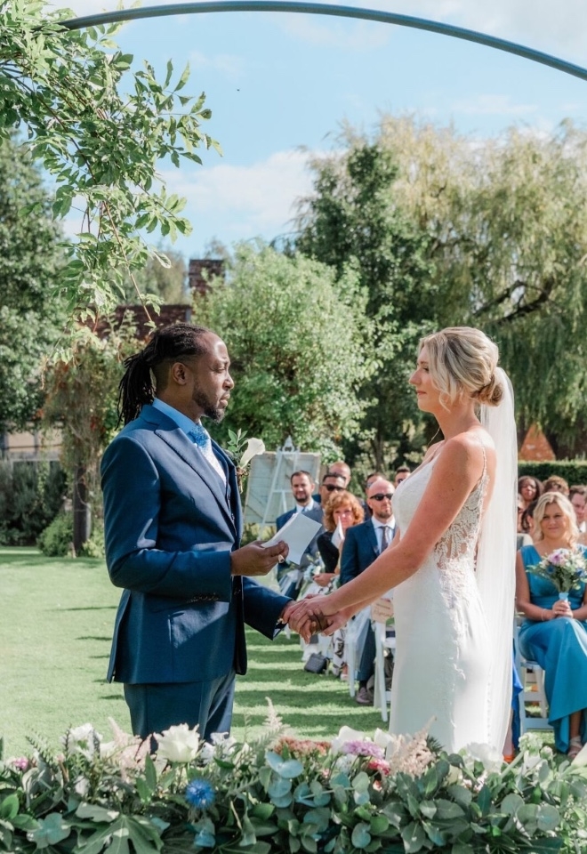 Cain Manor outdoor ceremony