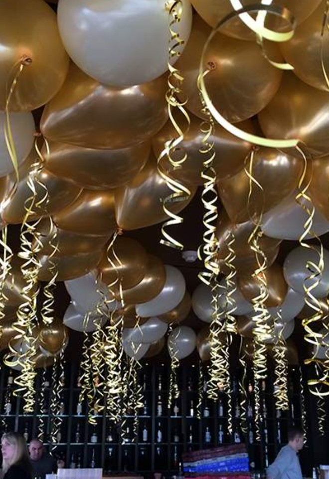 Wedding with balloons 