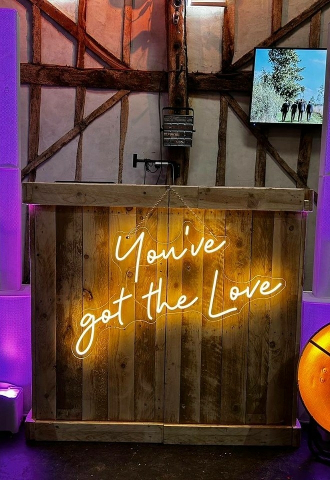 ALPHETON HALL BARNS RUSTIC DJ STAND WITH YOUVE GOT THE LOVE SIGN
