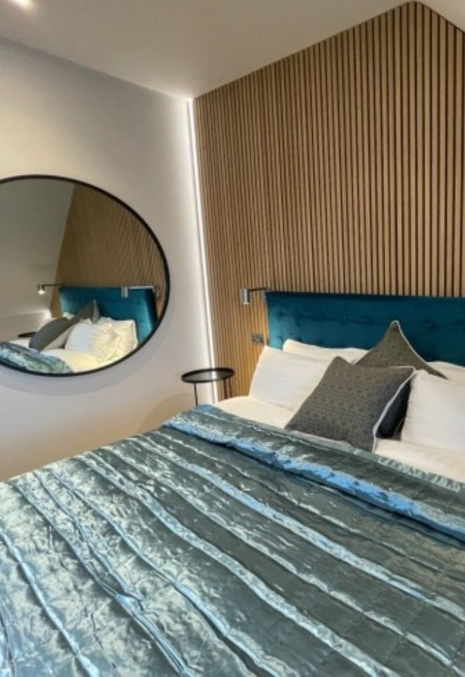 dorma king room at The Snooty Mehmaan, guest accommodation Oxfordshire