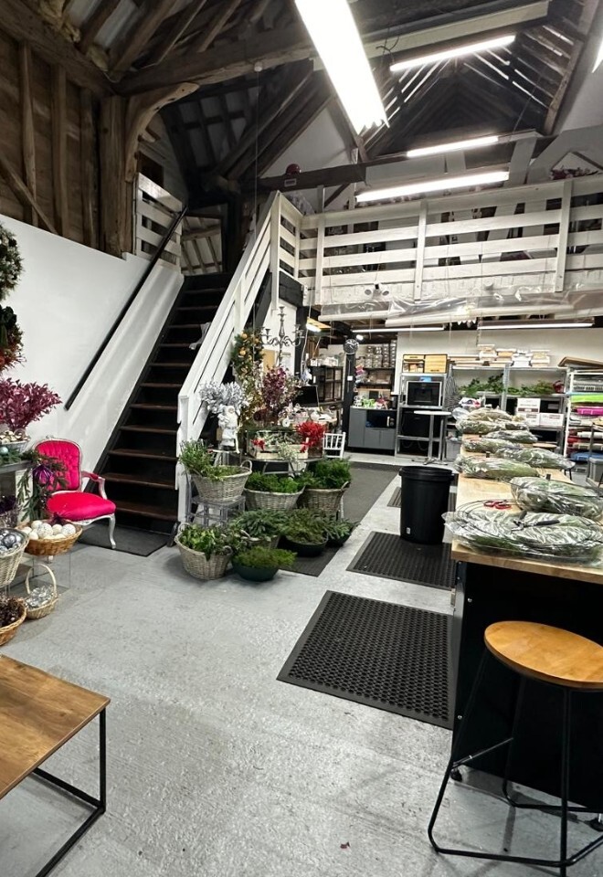 The Black Barn / WORKSHOP TJ DESIGNER GROUP