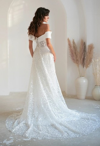 Bardot, lace wedding dress by Love & Liberty, Your Story Bridal, Marlow