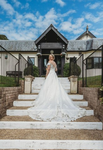 wed2b Designer Bridal Outlet in Devon