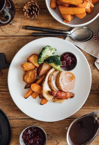 Food at The Globe Hotel, Warwick