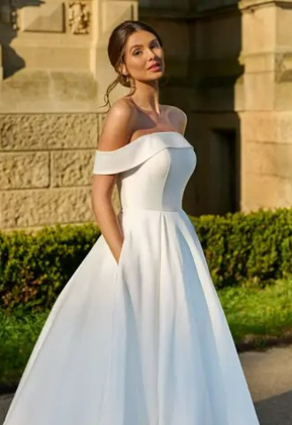 wed2b Designer Bridal Outlet in Chelmsford