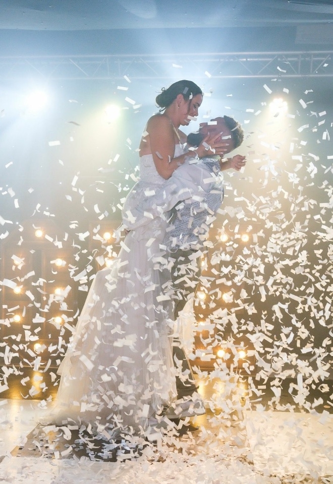 1st Dance - with confetti